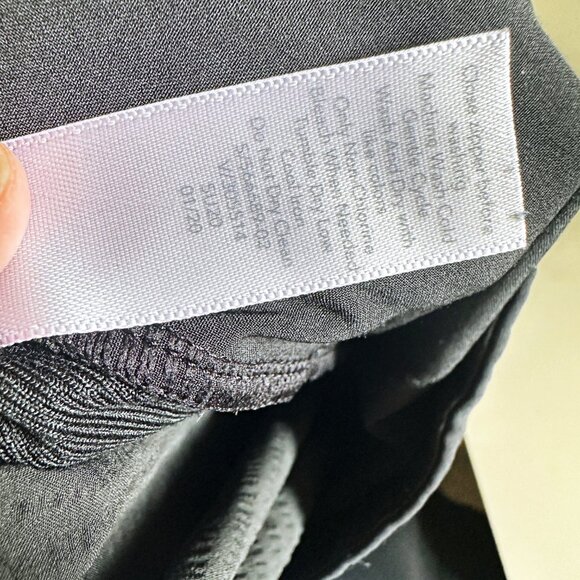 Athleta Trekkie Mid Rise Legacy Jogger 305514 in black Pants 2 - Picture 4 of 6